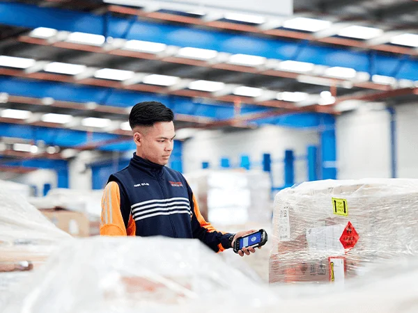 Scanning Pallet - Chemcouriers